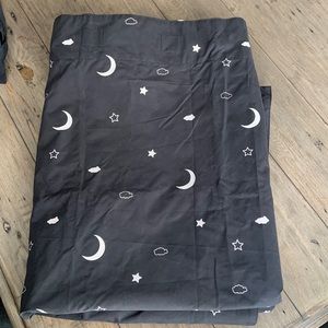 Amazon Basics travel blackout curtain